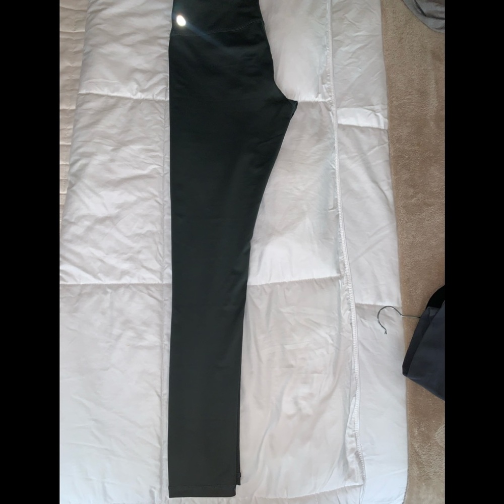 New, never worn leggings by Zelle